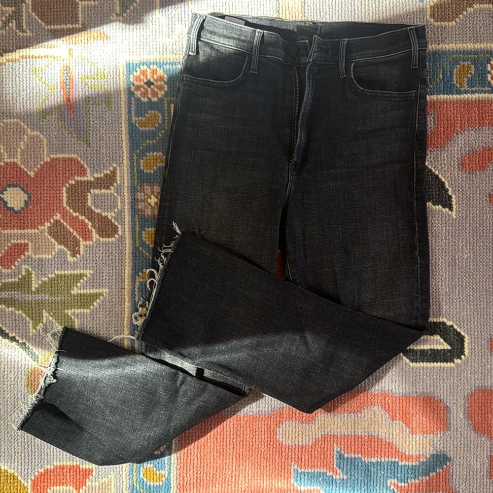 Mother “the hustler ankle fray”
